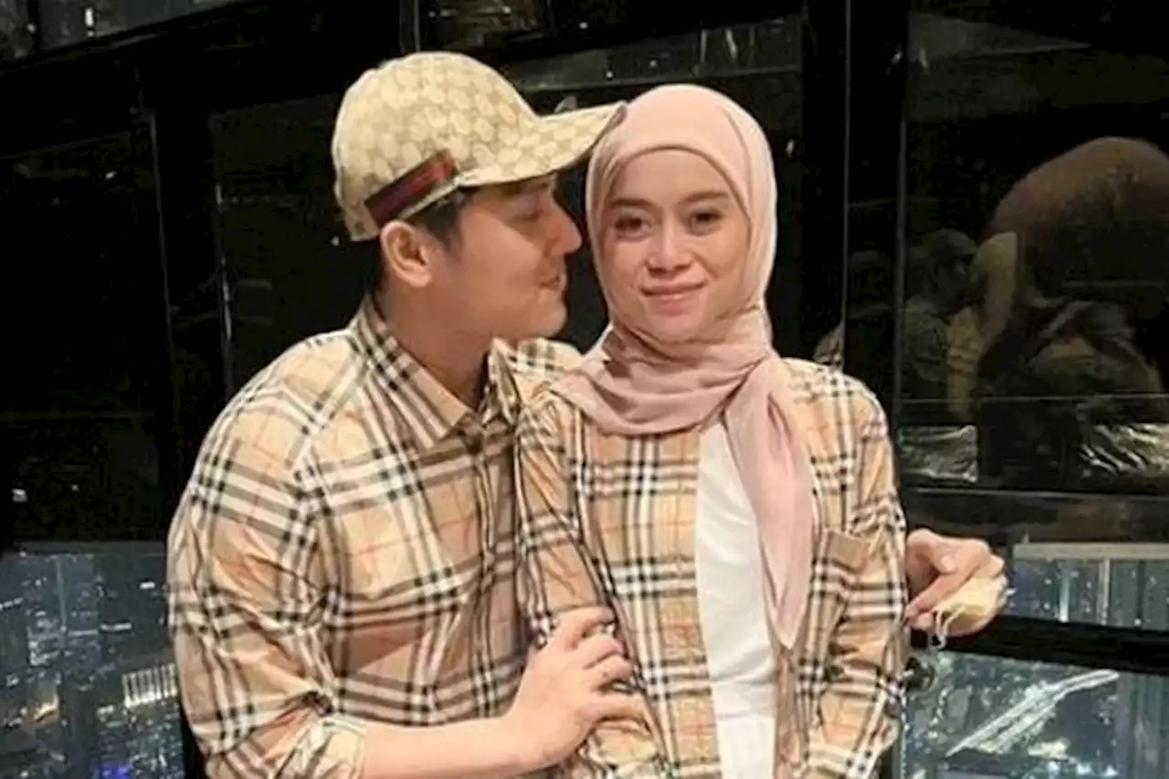 Rizky Billar dan Lesti Kejora Datangi Polda Metro Jaya Tengah Malam untuk Lakukan Pemeriksaan - Pikiran-Rakyat.com