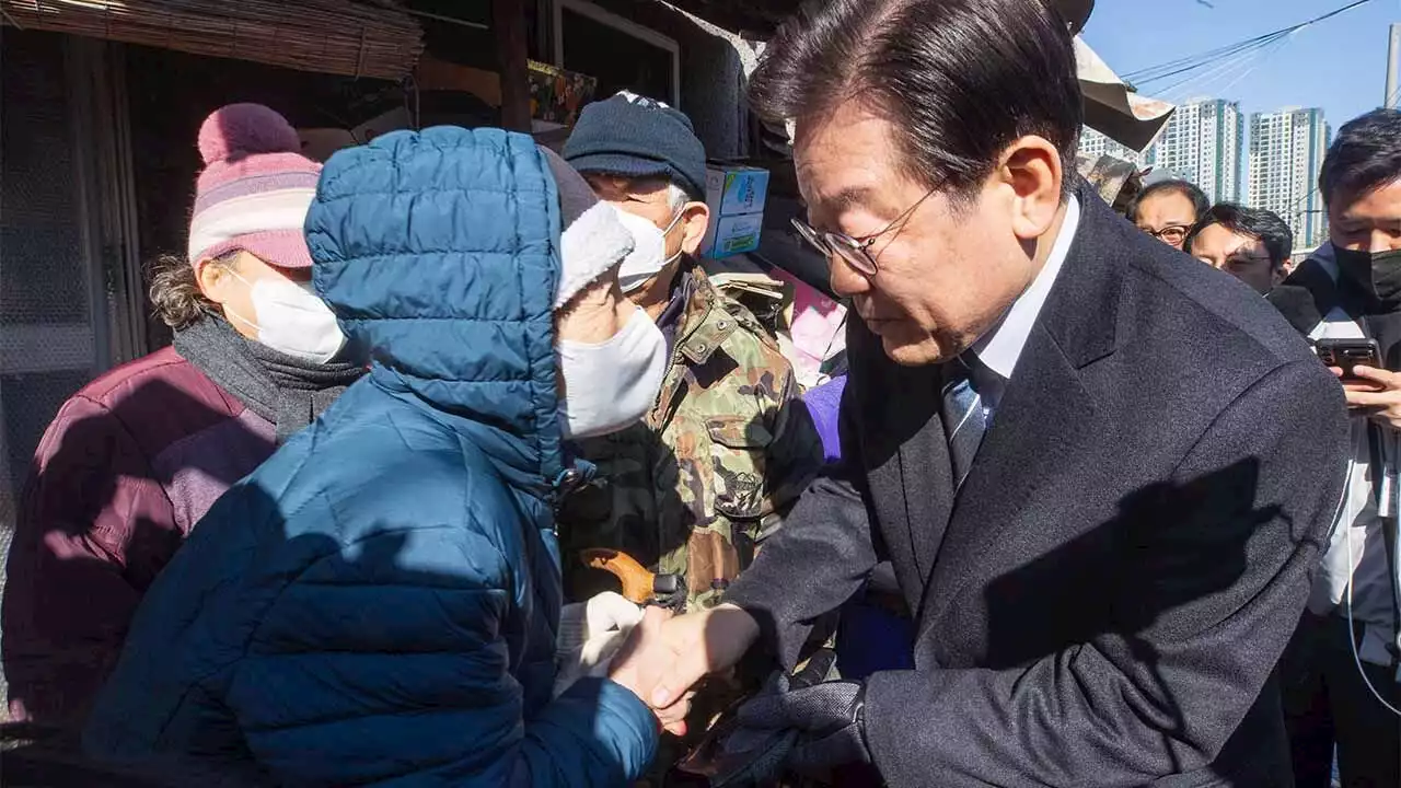 이재명, 권리당원에 문자…'야당 탄압에 결연히 맞서겠다'