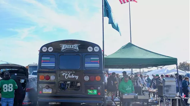 Eagles Fans Found Clever Way to Tailgate for 12 Hours Before Playoff Game vs. Giants