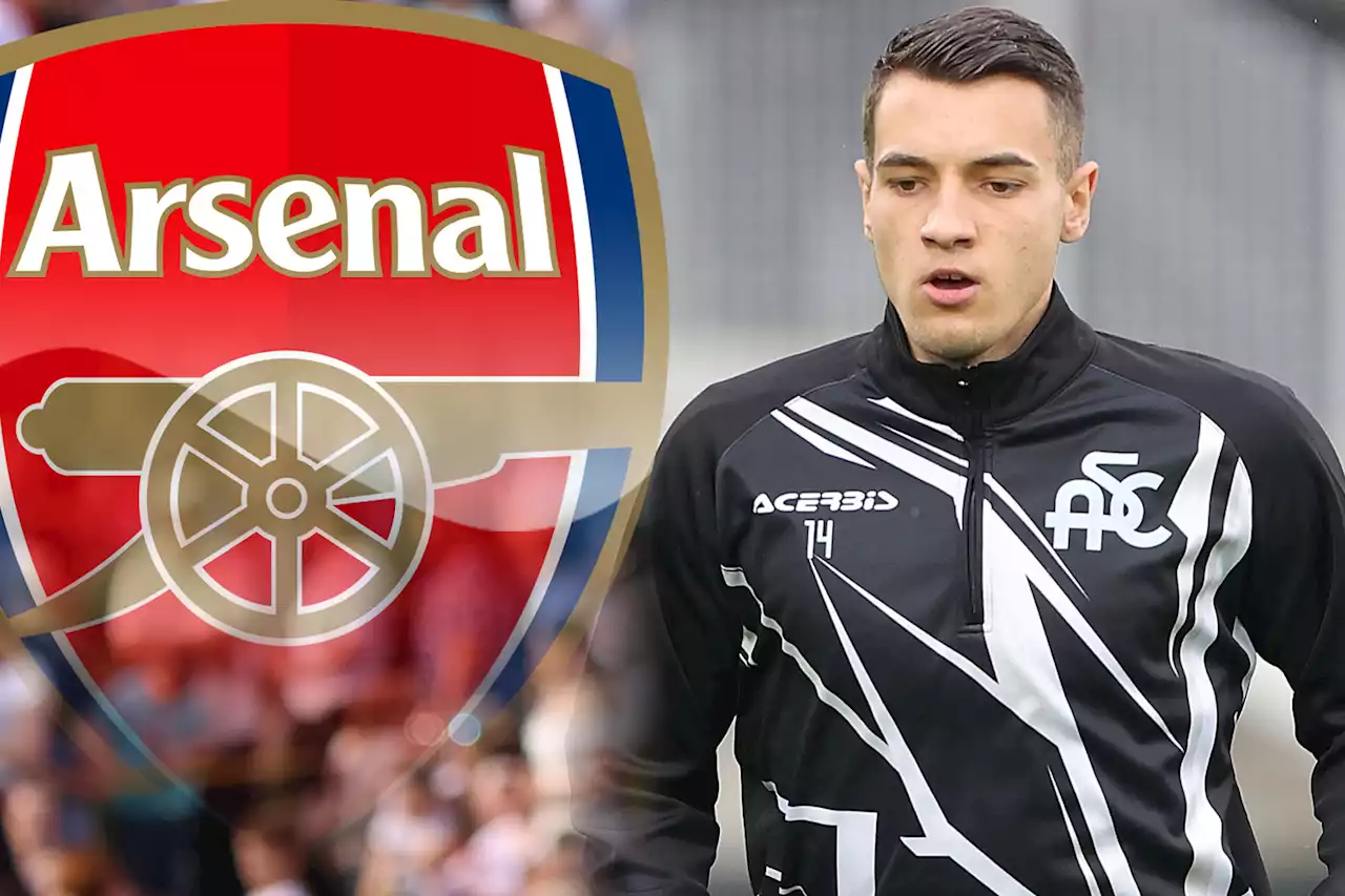 Kiwior filmed at airport before Arsenal medical after £22m deal agreed with Spezia