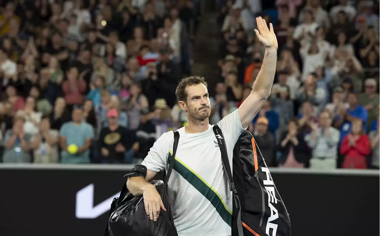 Murray receives standing ovation as he bows out of Australian Open after heroic run