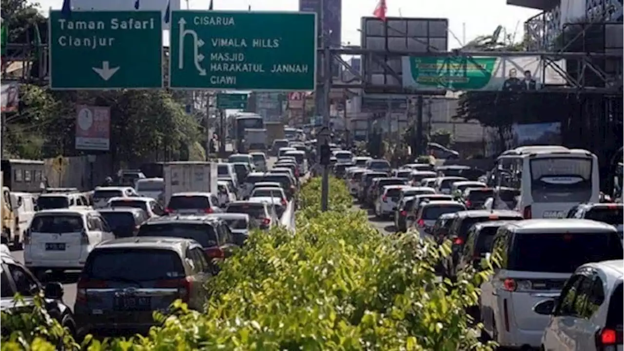 Penampakan Macet di Puncak Bogor Hari Ini