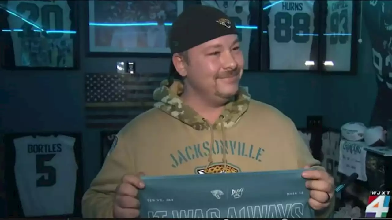 Jaguars super fan hits the road to cheer on Jacksonville in Kansas City