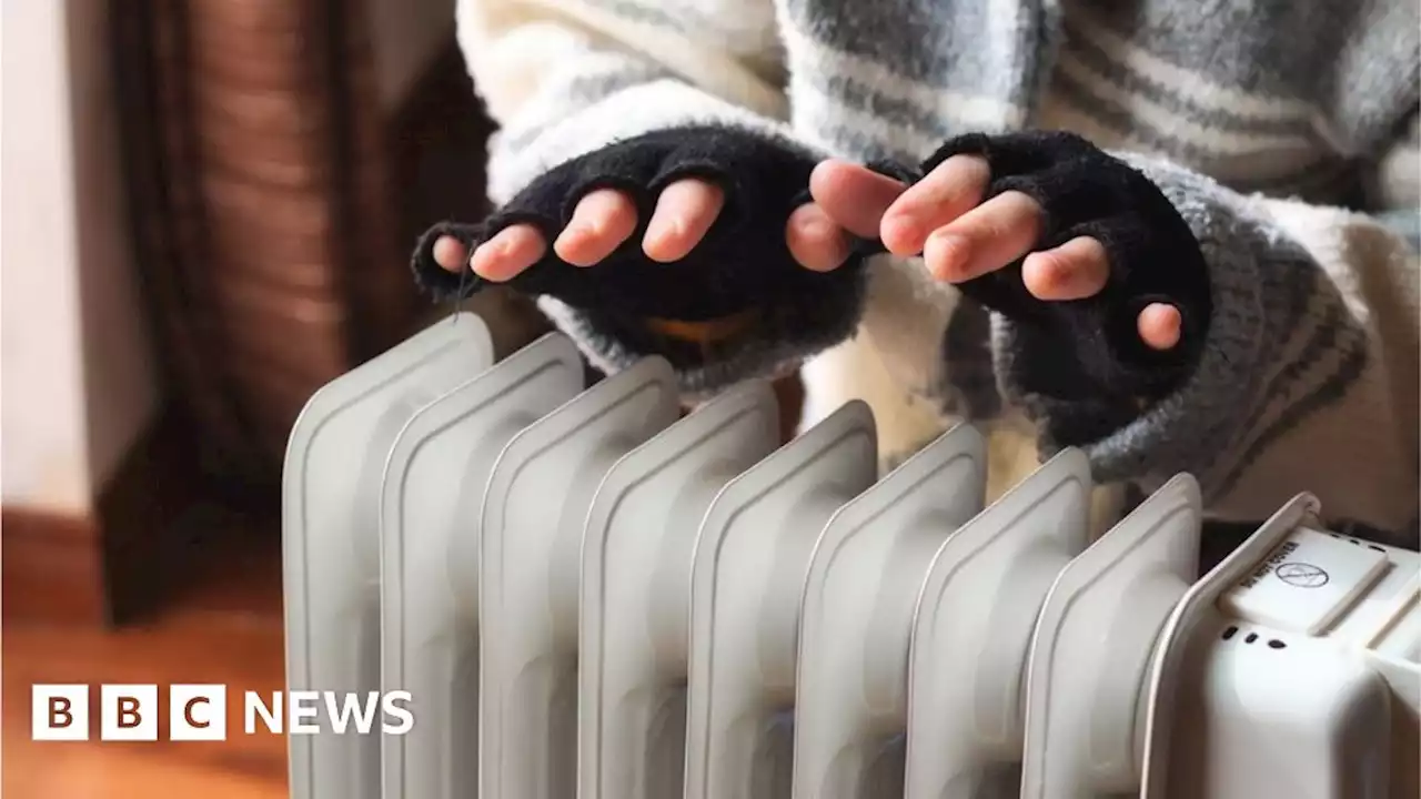 Cost-of-living: Crumlin hub opens warm bank amid cold snap