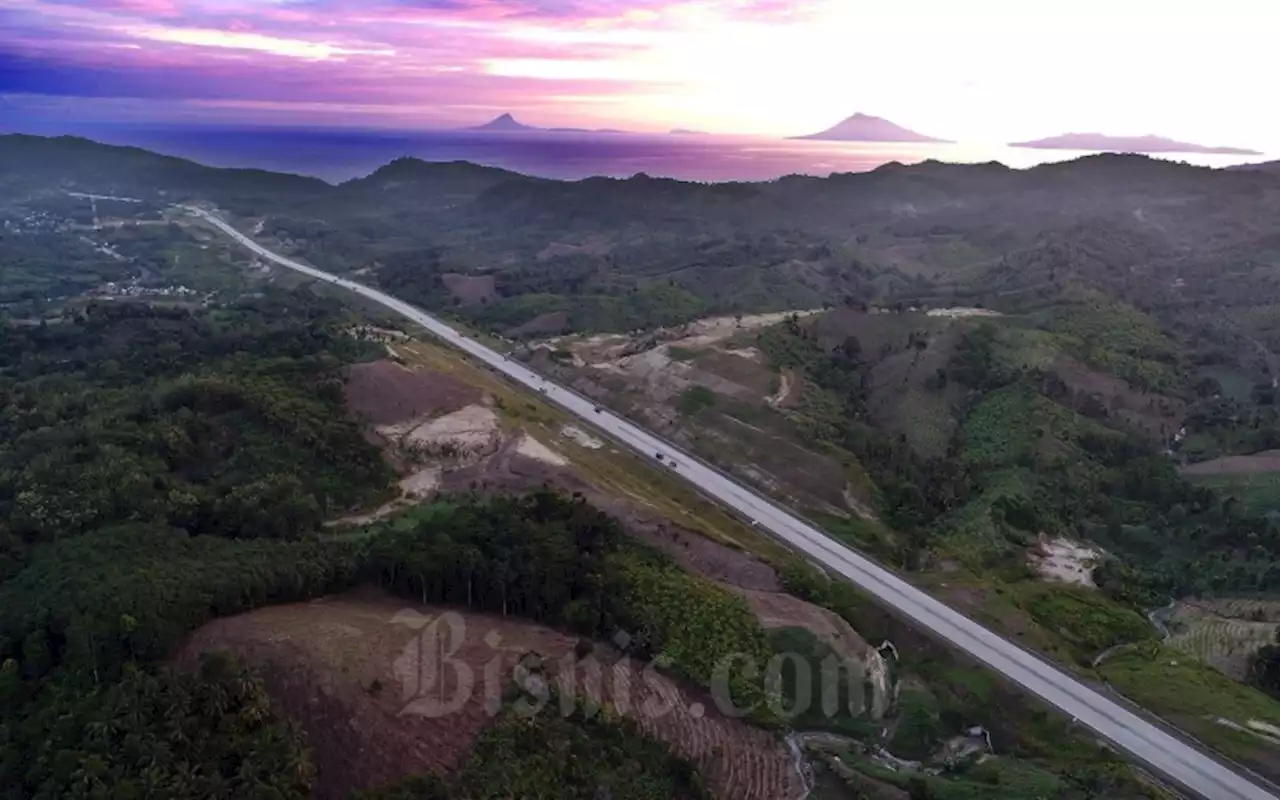 Jokowi Minta 14 Ruas Tol Trans Sumatra Beroperasi 2024