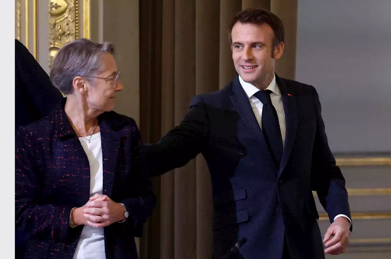 La popularité d'Emmanuel Macron et d'Elisabeth Borne en baisse