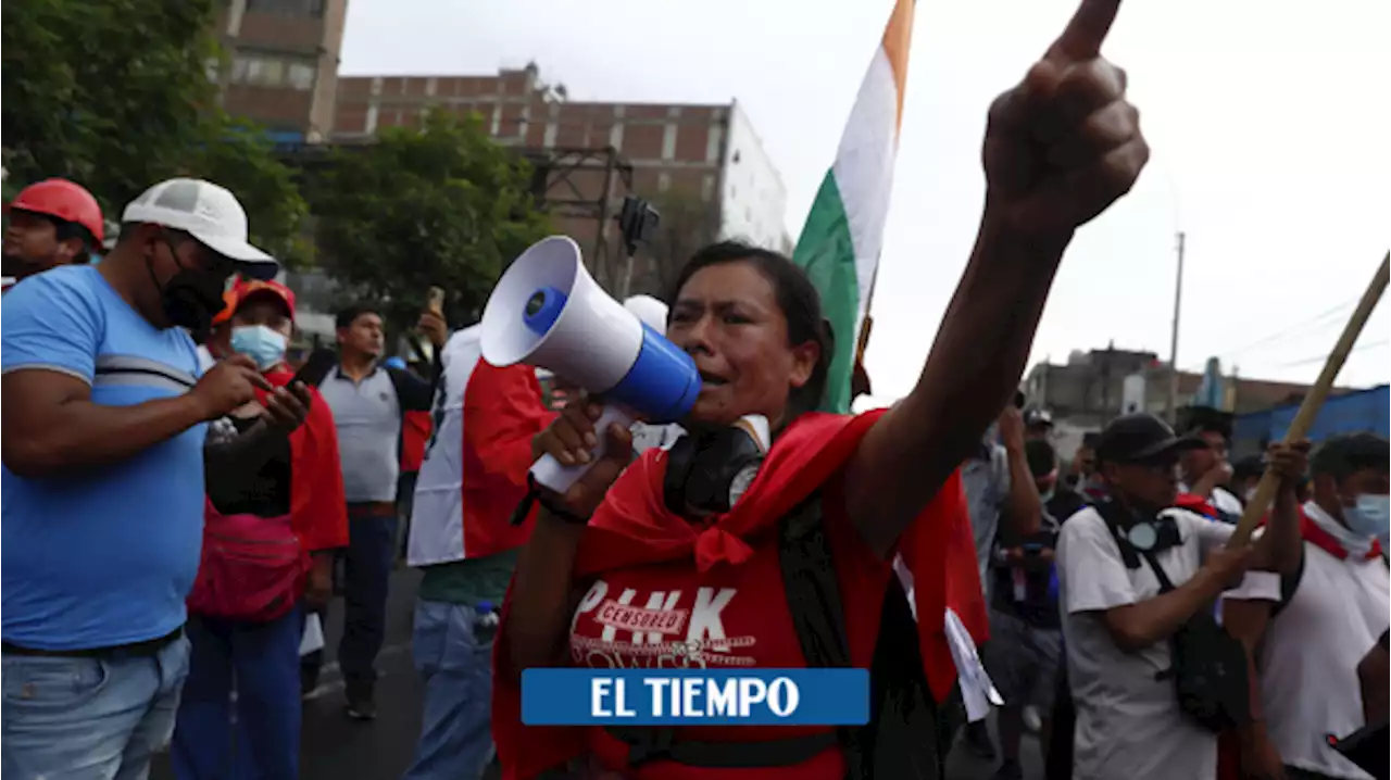 ¿Por qué las marchas en Perú ponen máxima presión sobre Dina Boluarte?