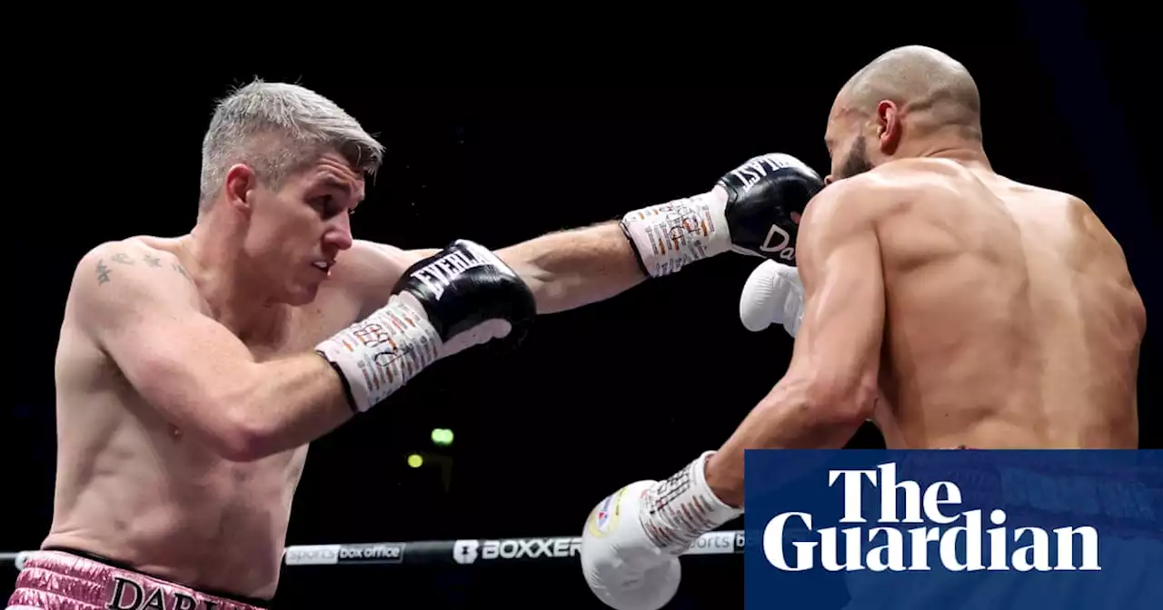 Liam Smith stuns Chris Eubank Jr with fourth-round stoppage