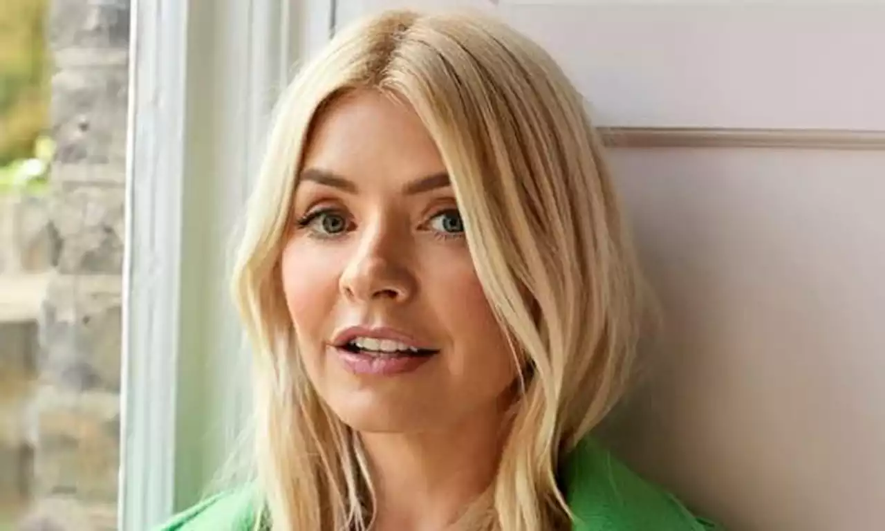 Holly Willoughby looks unreal in dazzling dress of dreams