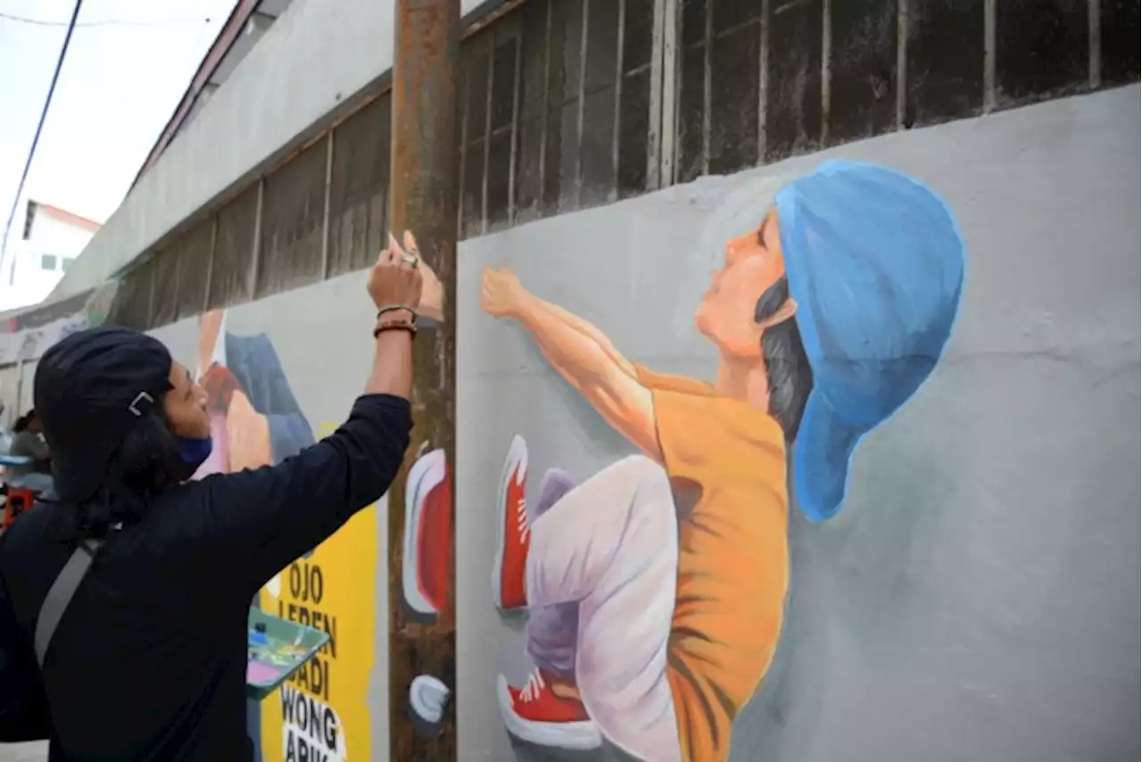 Ciamik! Coretan Vandalisme, Diubah Jadi Lukisan Mural