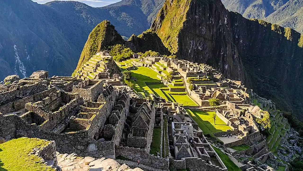 Pérou : des touristes évacués du Machu Picchu, des tensions à Lima la capitale