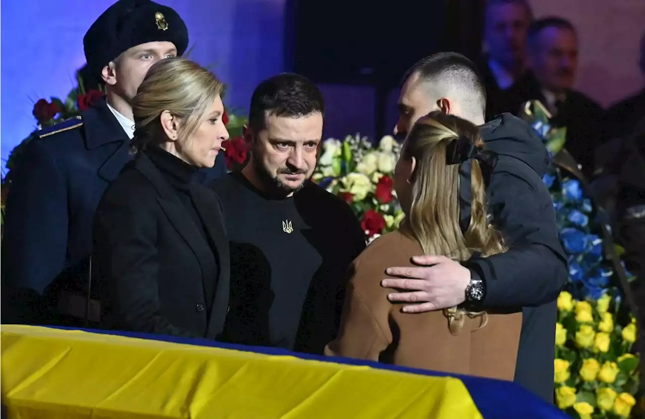 Zelensky honra a altos funcionarios muertos en caída de helicóptero