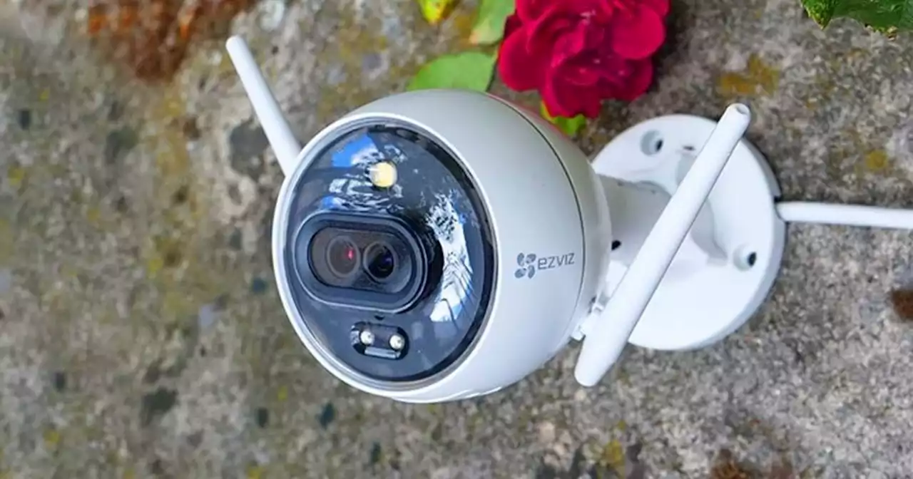 Soldes / Bon plan – La caméra de surveillance EZVIZ C3X '5 étoiles' à 103,49 €