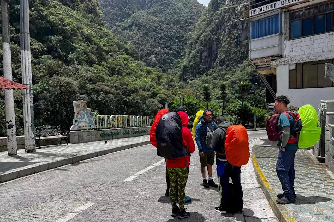 Peru closes Machu Picchu as protesters face arrest in Lima