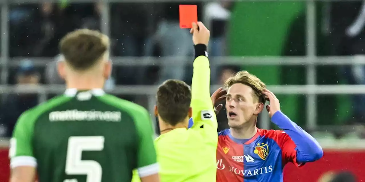 FC Basel rettet in Unterzahl ein Remis beim FC St.Gallen