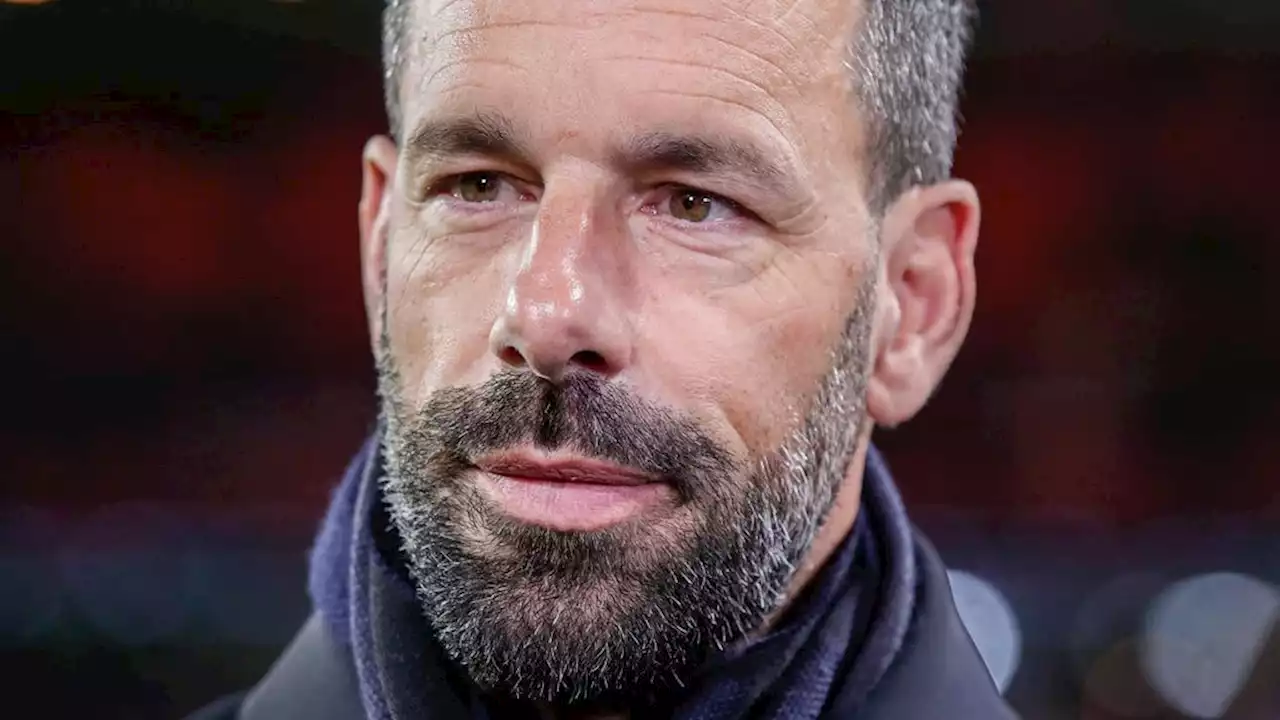 Van Nistelrooij hoopt na Fábio Silva op nog meer spelers: 'Ga er ook wel van uit'