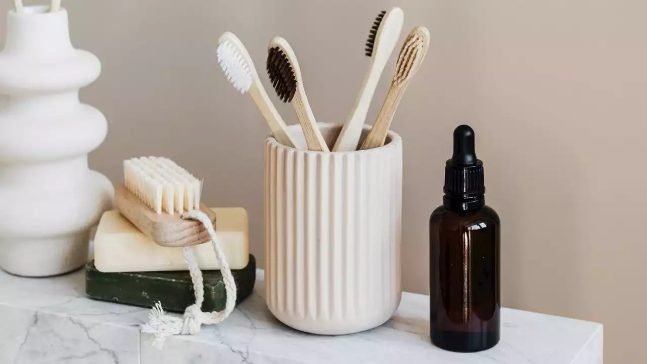 Easy ways to add essential oils to your beauty routine