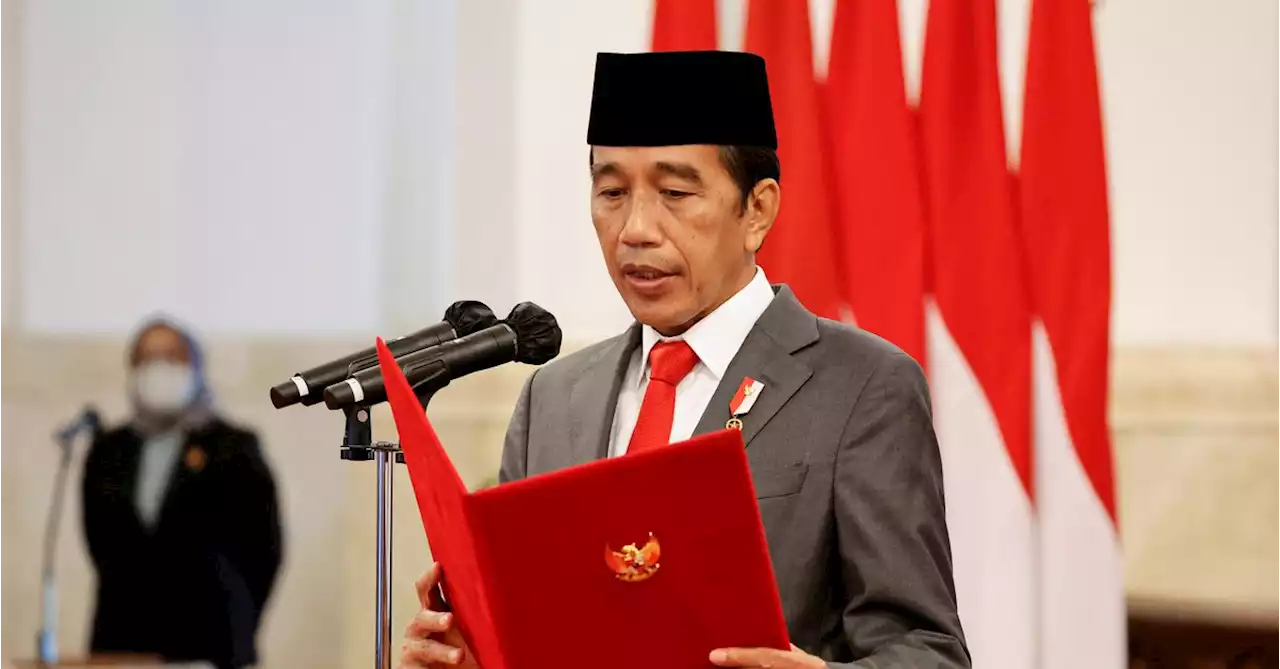 Indonesian President Jokowi's approval rating at all-time high, poll shows