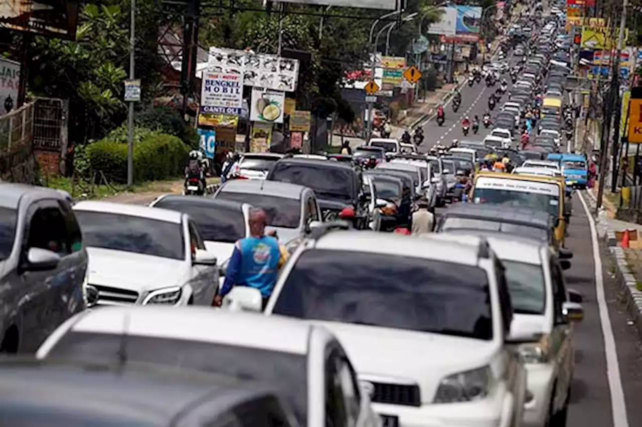 Libur Imlek 2023, Begini Kepadatan Kendaraan di Jalur Wisata Puncak Bogor