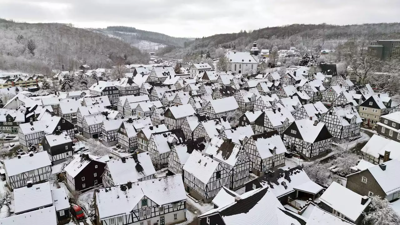 Wetter: Heute neuer Schnee und Glatteis in NRW