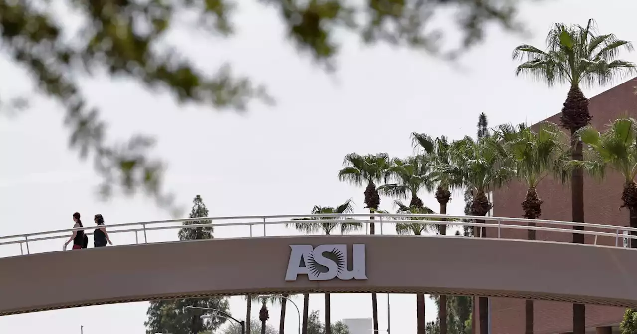 Arizona State University police looking for suspects who robbed victim at gunpoint near Tempe campus