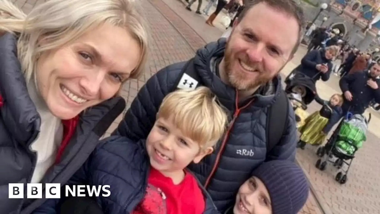 Luton plane halted on runway to return medicine to dad