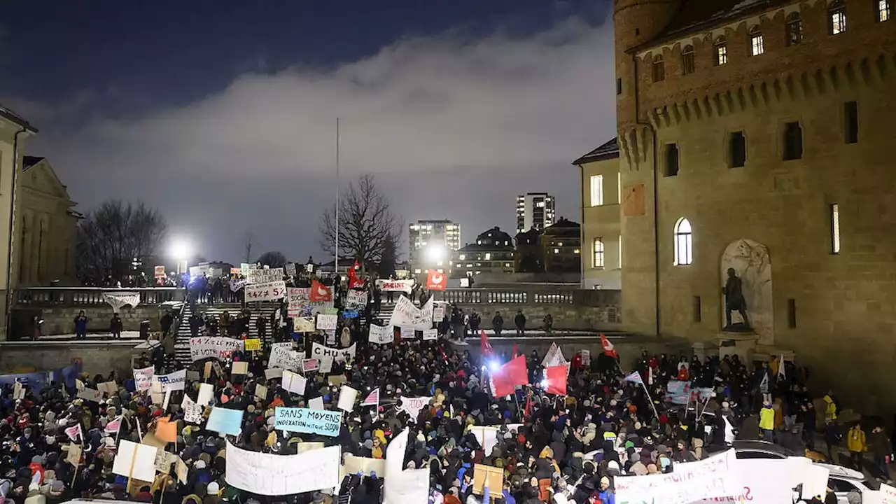 3'000 Waadtländer Staatsangestellte gehen auf die Strasse