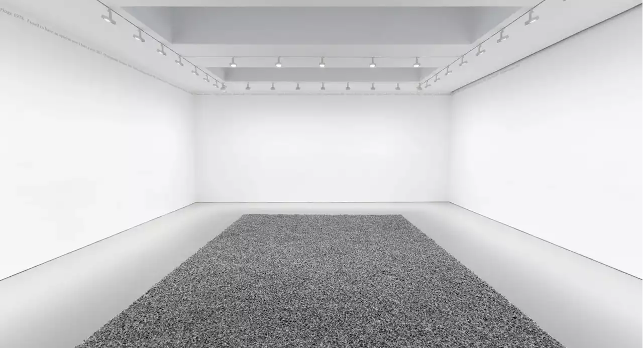 Iconic artist Felix Gonzalez-Torres makes some noise in a posthumous exhibit