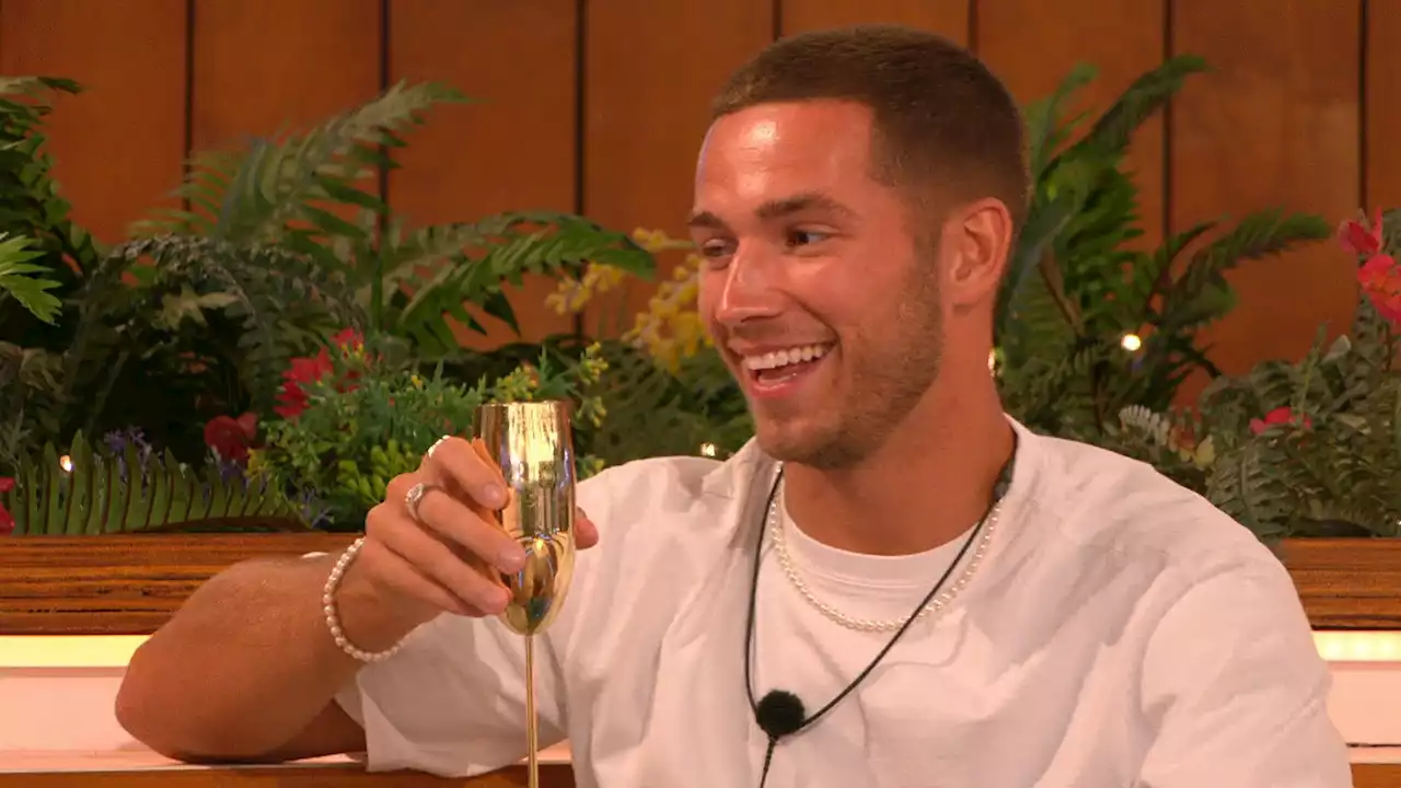 Have you spotted this bang-on-trend accessory worn by the men of Love Island this year?