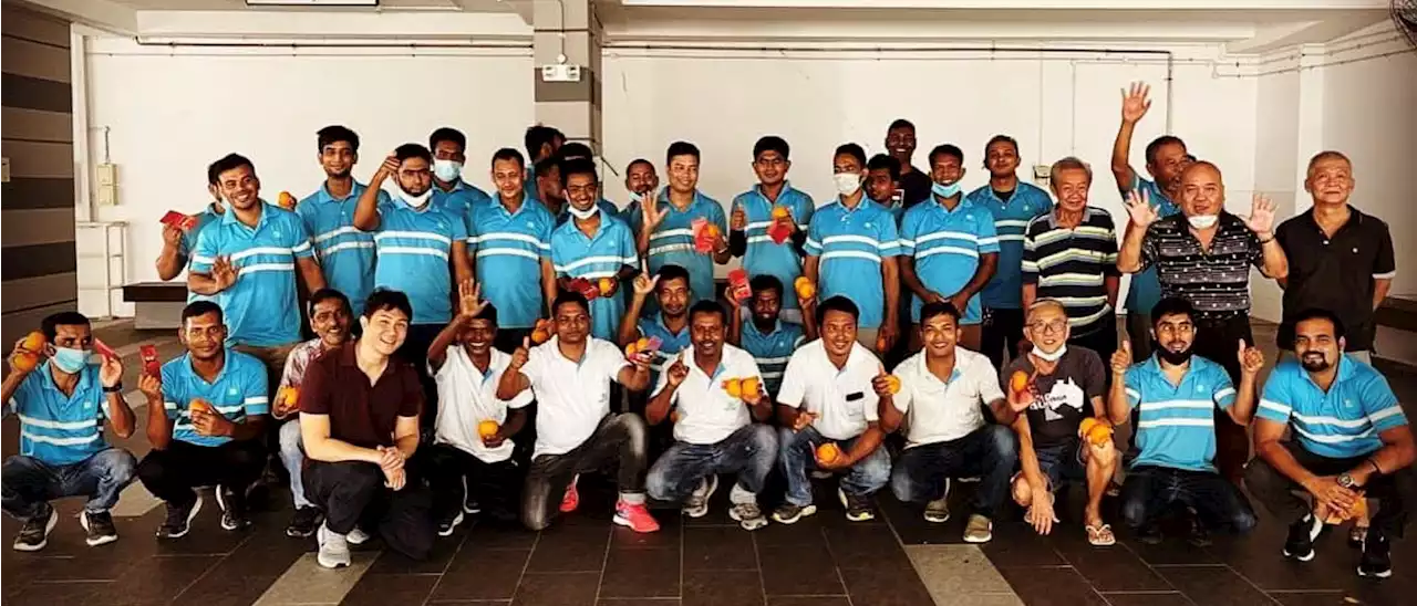 WP MPs thank AHTC, Sengkang cleaners for working extra hard to clear spring cleaning refuse on Lunar New Year - Singapore News