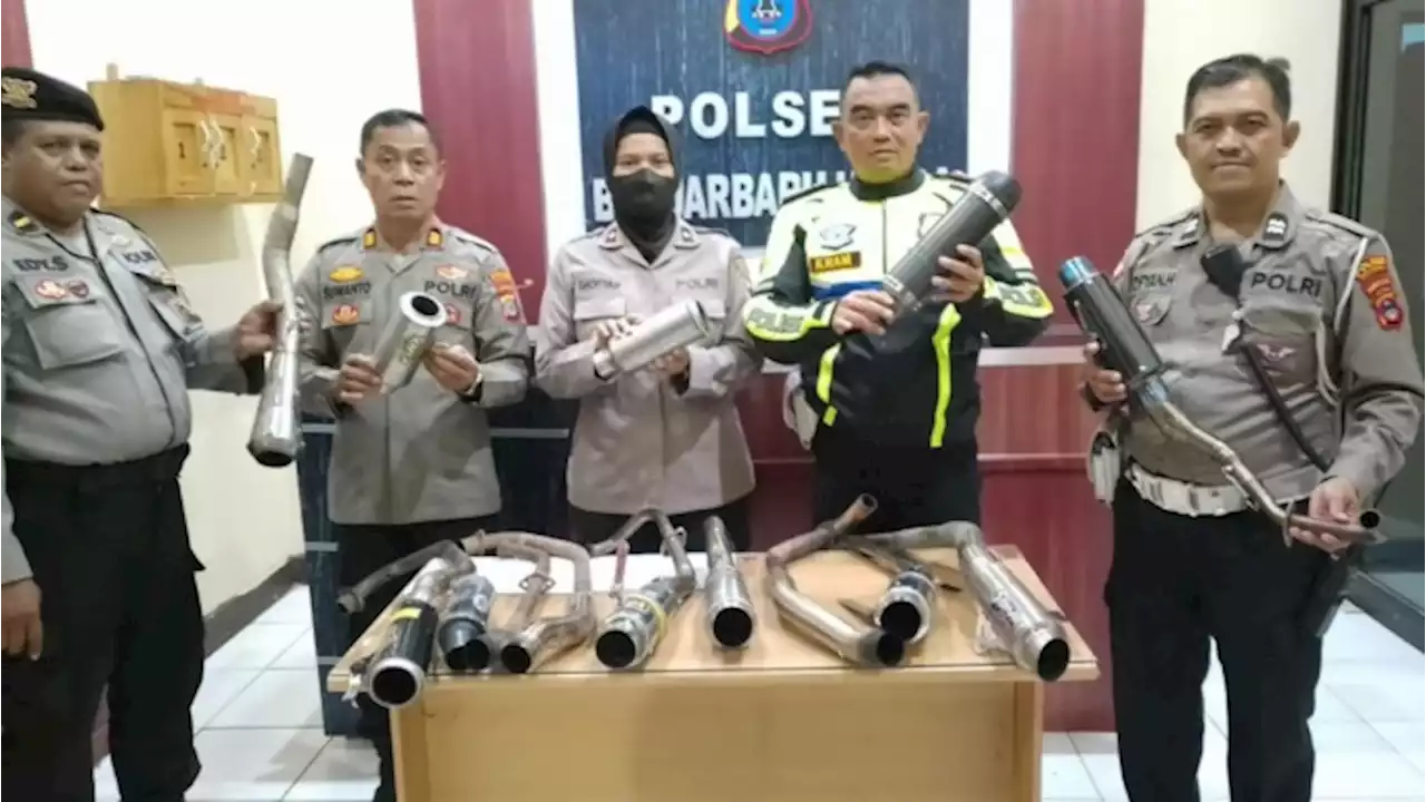 Di Banjarbaru, Dihukum Dorong Motor karena Knalpot Brong