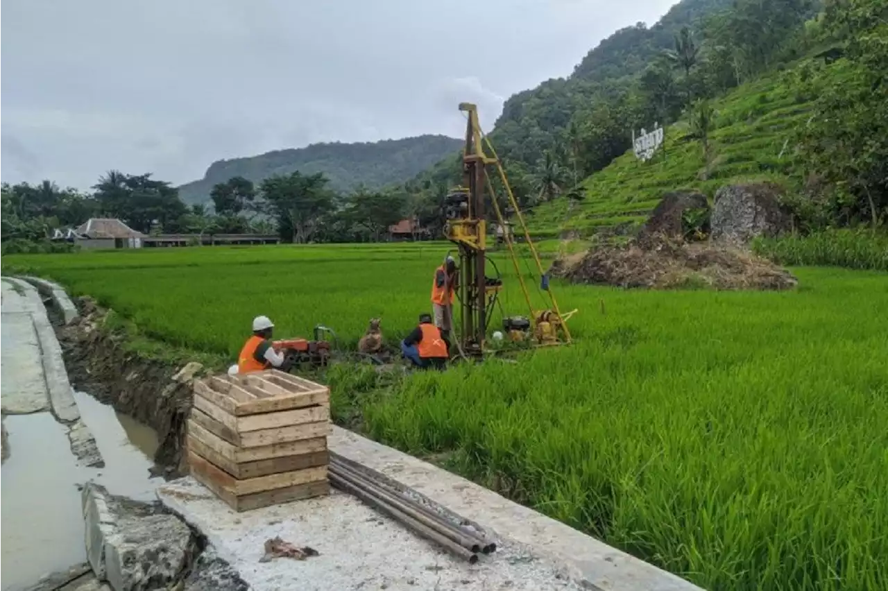 Tim UGM Cari Penyebab Tanah Ambles di Bantul, Lihat Apa yang Dilakukan