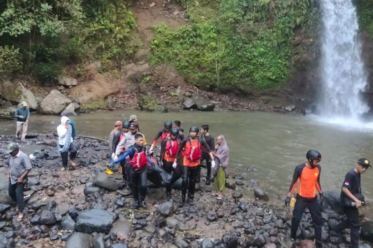 Wisatawan Tenggelam di Air Terjun Segenter Ditemukan Sudah Meninggal Dunia