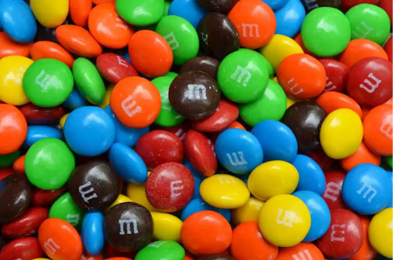 M&M's Is Pausing Its Spokescandies Characters Because They Were Polarizing  and Replacing Them with Maya Rudolph — GeekTyrant