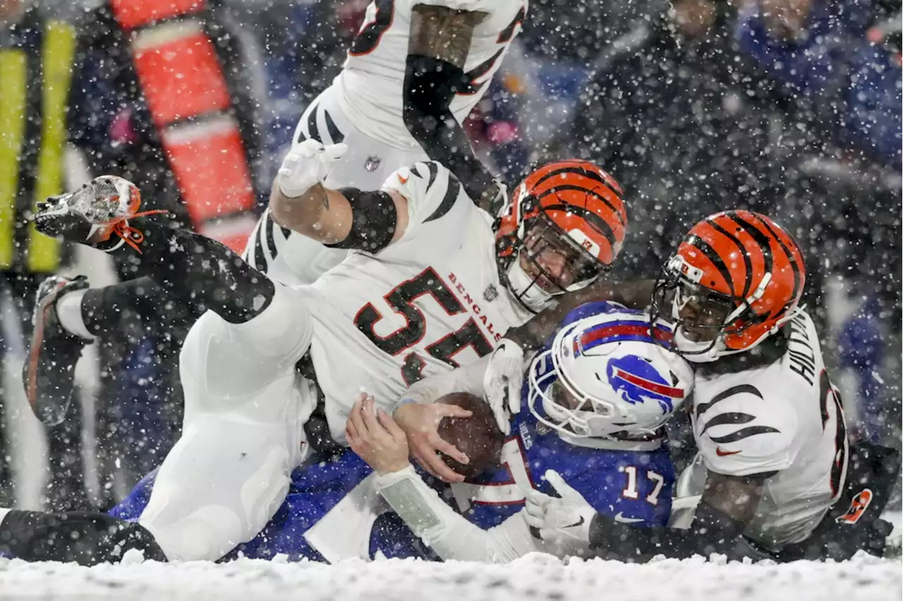 Burrow guía en la nieve a Cincinnati a final de conferencia de la NFL