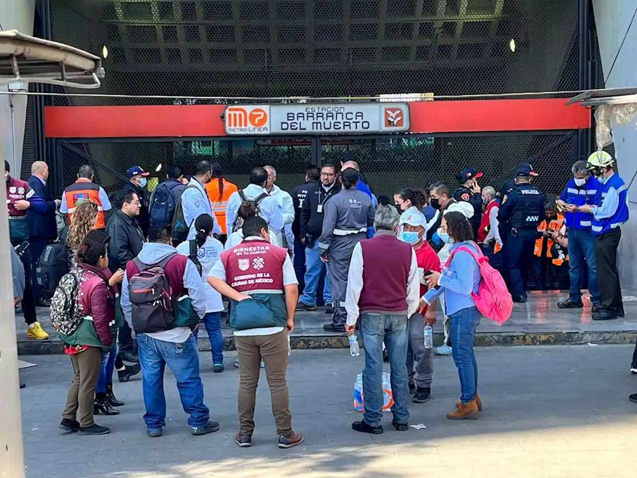 Cortocircuito en la L7 del Metro; desalojan usuarios