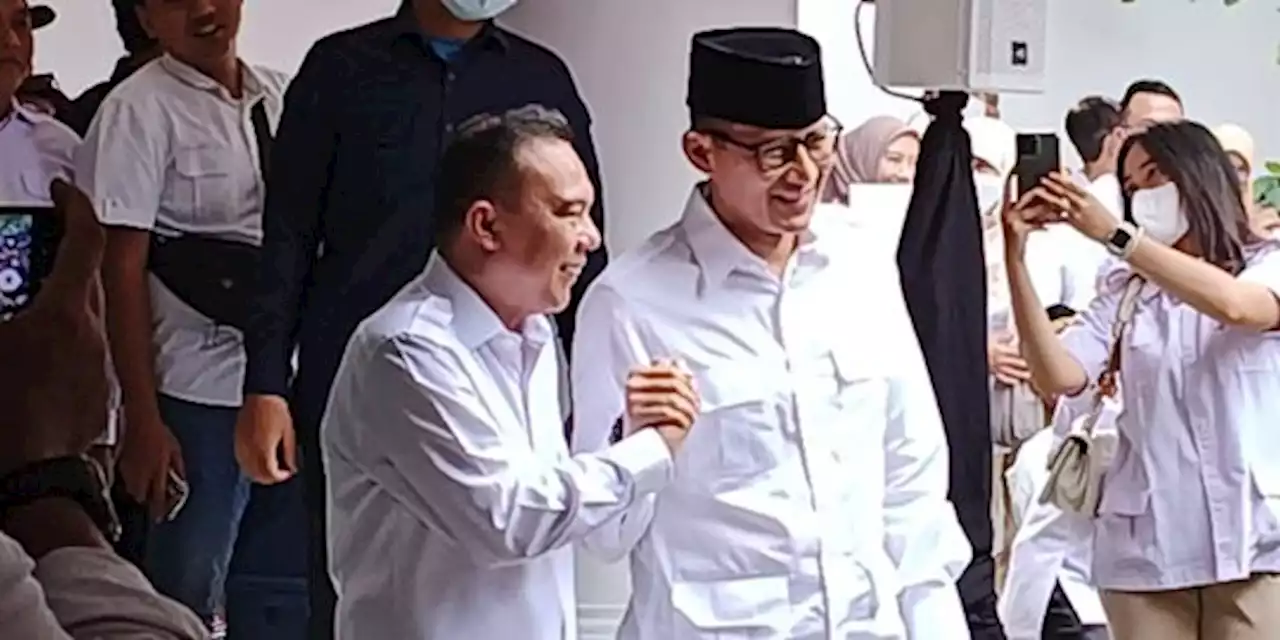 Momen Keakraban Sandiaga dan Dasco di Sekber Gerindra-PKB | merdeka.com