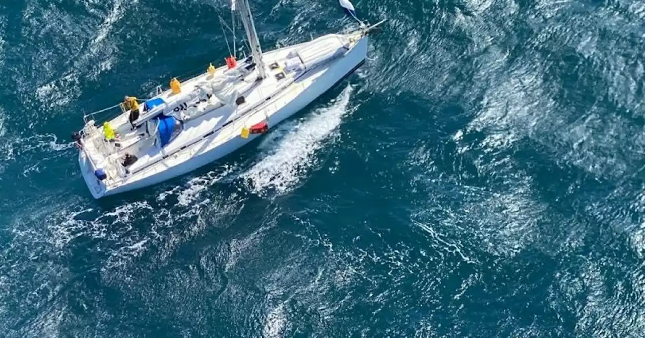 Ocupantes de velero fueron rescatados por Armada Nacional