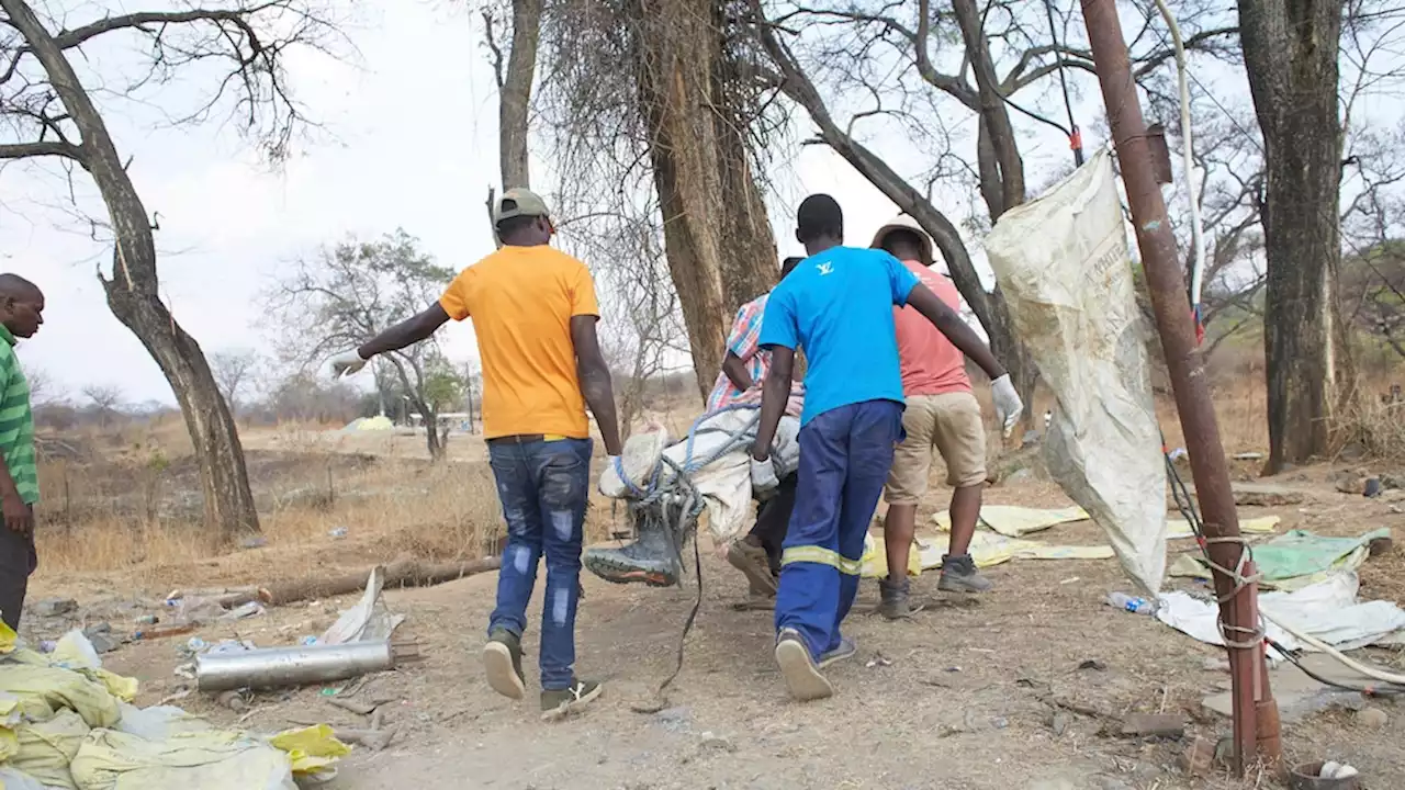 Death toll in collapsed Zimbabwe gold mine expected to rise, vice president says