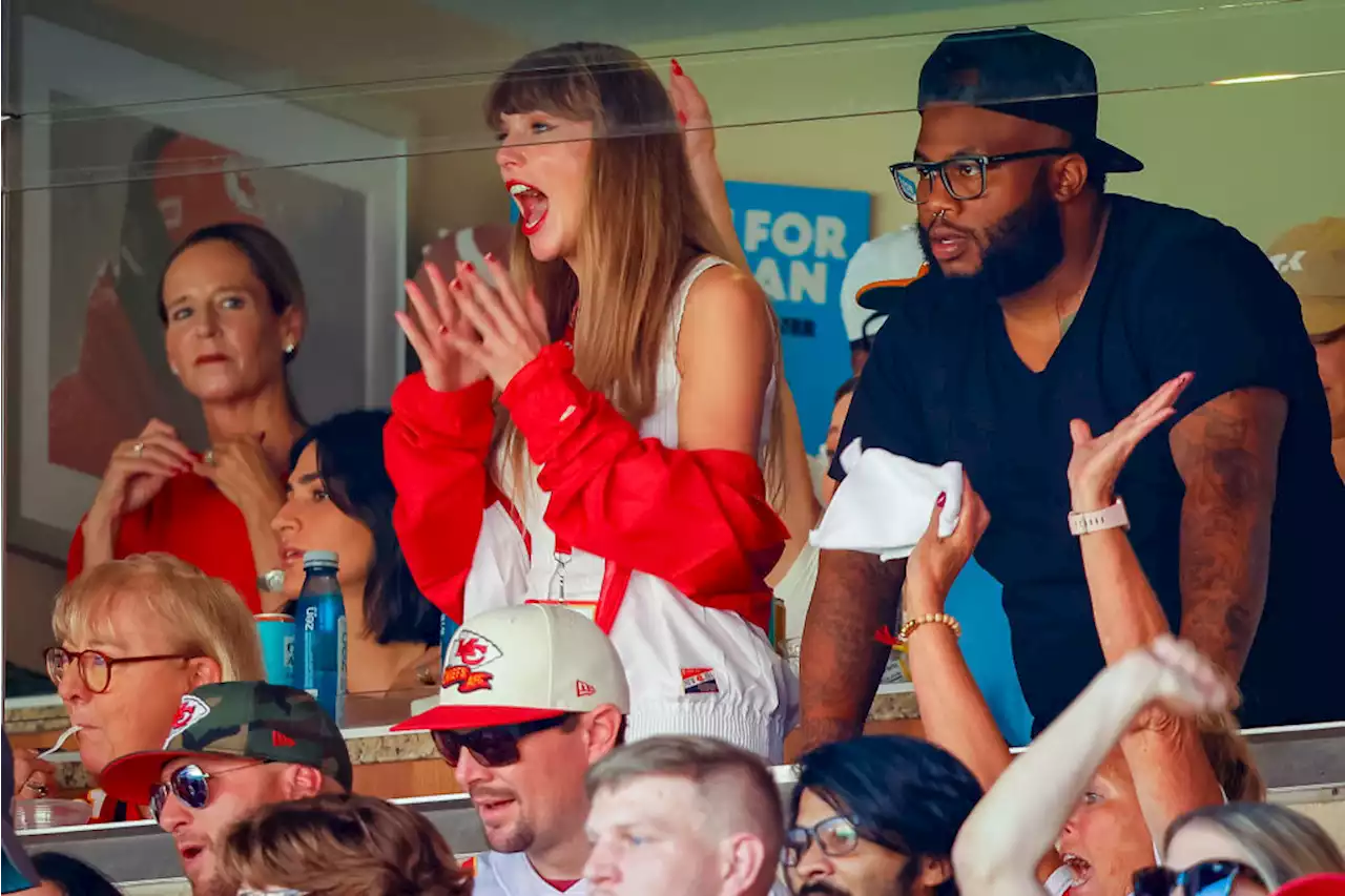 ‘Sunday Night Football’ Is A Sideshow To Tonight’s Taylor Swift Appearance At N.Y. Jets Game