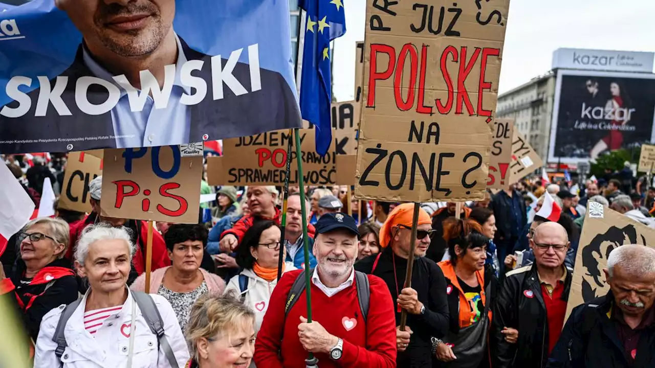 »Marsch der Million Herzen«: Massenproteste gegen rechte PiS-Regierung in Polen