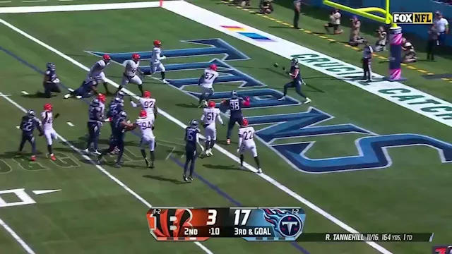 Henry runs for TD, throws for score as Titans rout Burrow, Bengals 27-3, Sports