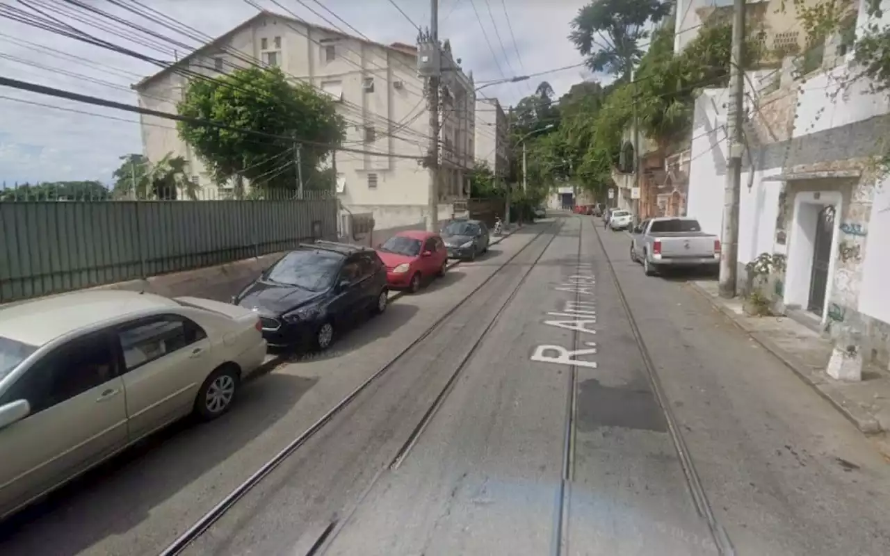 Homem morre em acidente entre caminhão e carros em Santa Teresa | Rio de Janeiro