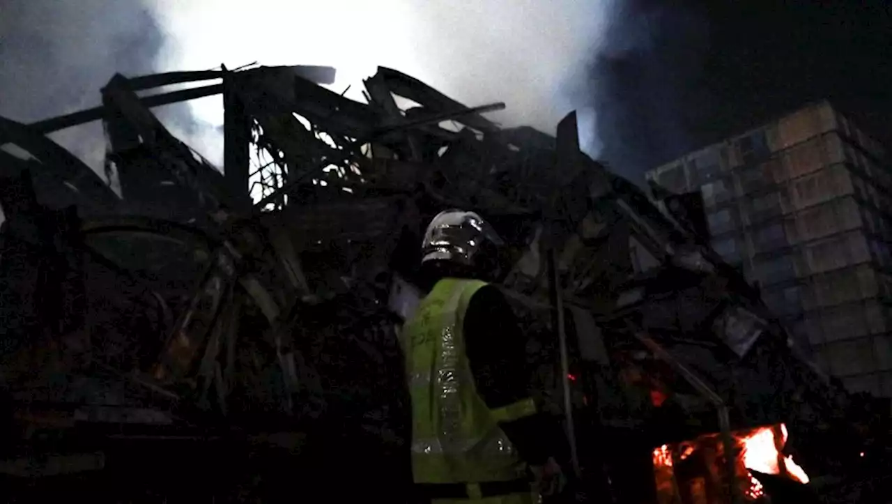 Incendie de deux immeubles à Rouen : des analyses en cours pour détecter la présence d'amiante