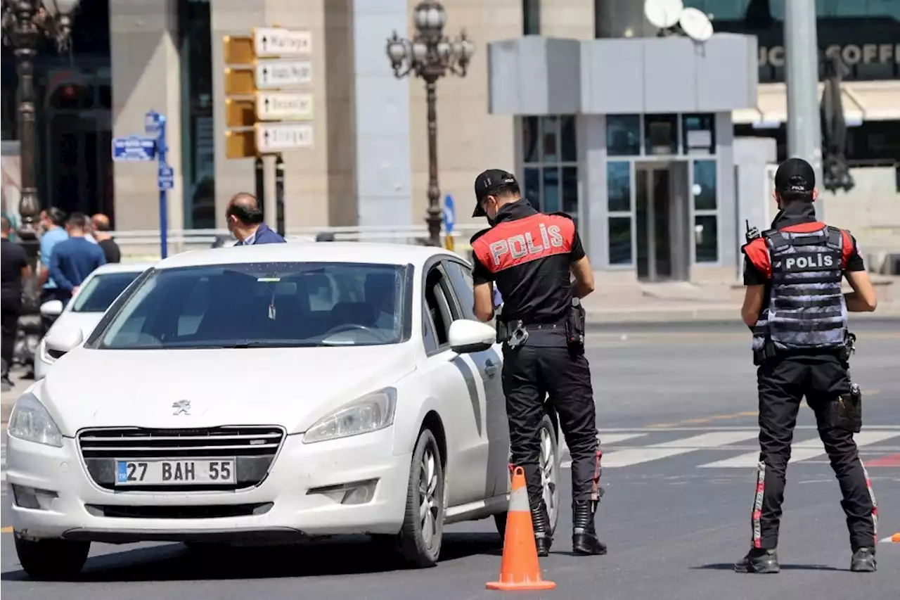 Turkey bomb blast: 'Terrorists' carry out attack near Ankara government building