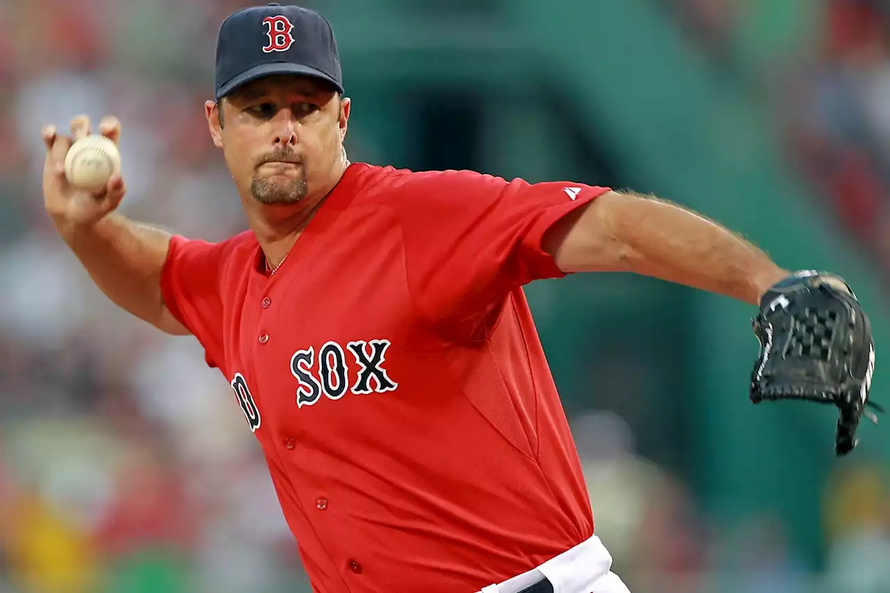 Tim Wakefield, former Red Sox knuckleballer, dead at 57 from brain cancer