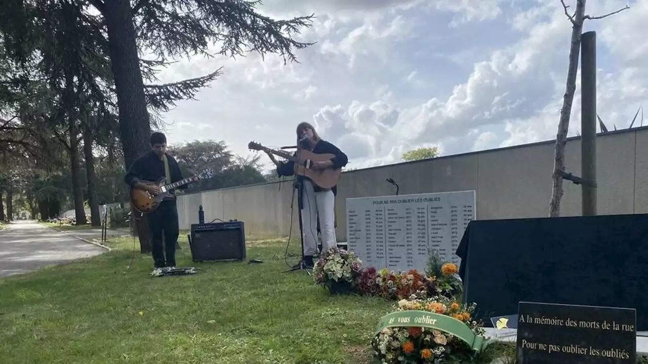 À Angers, une cérémonie « pour ne pas oublier les oubliés » de la rue