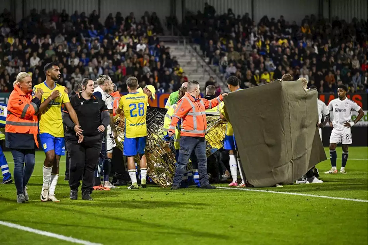 Ajax-Spiel abgebrochen: Torhüter muss nach Kollision wiederbelebt werden