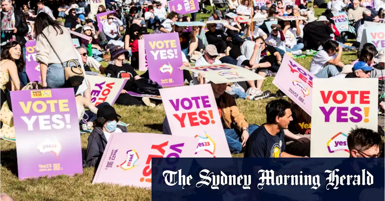 NSW government sorry after Yes campaigners ‘moved on’ by Sydney rangers