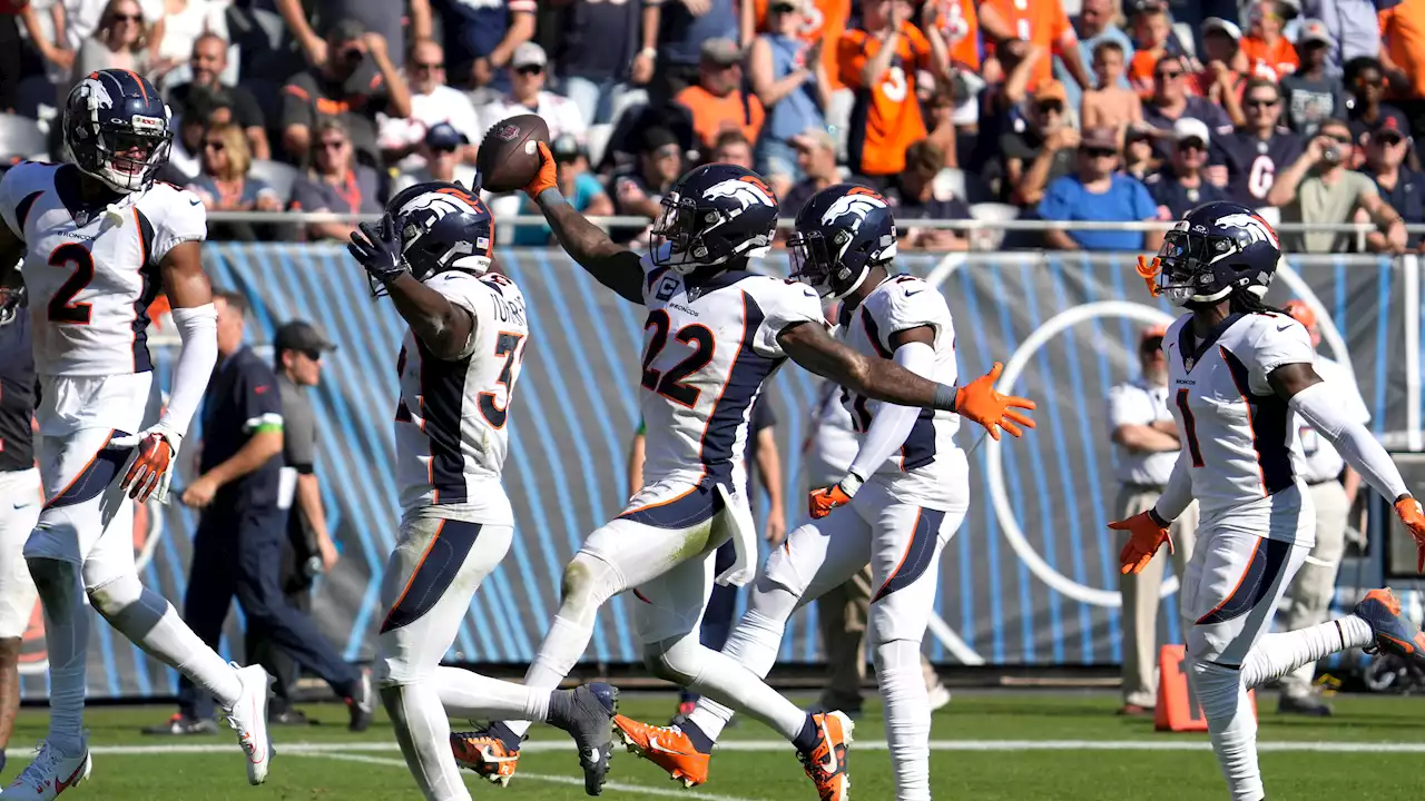 Russell Wilson throws three TDs, Denver Broncos rally from 21 down to top Chicago Bears